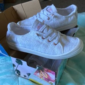 New in box Roxy slip on